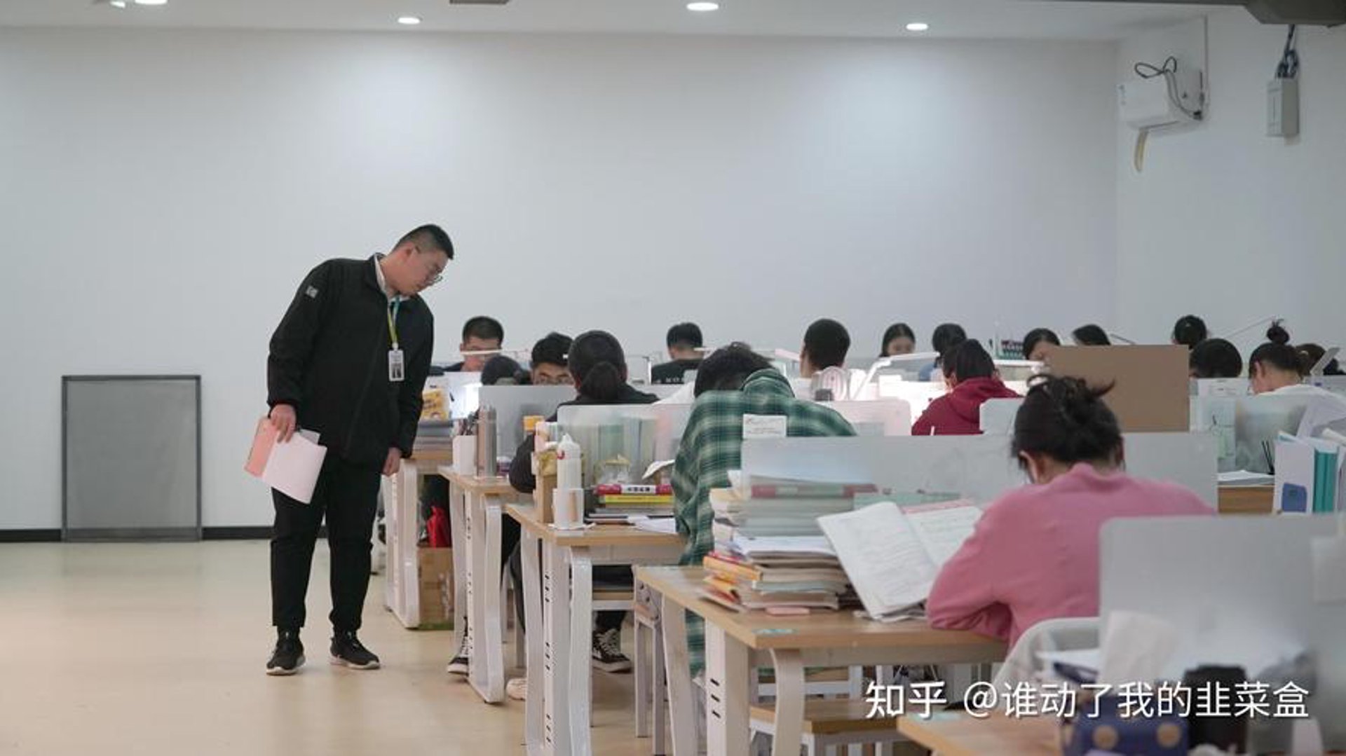 全封闭考研辅导：为你的梦想加冕